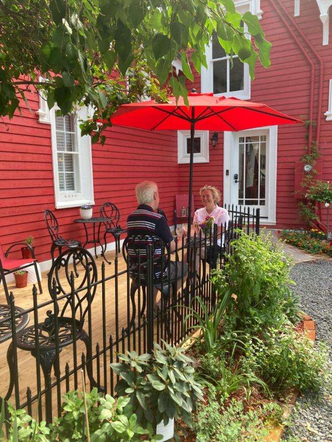 Bed and Breakfast The Red House Fredericton Exterior foto